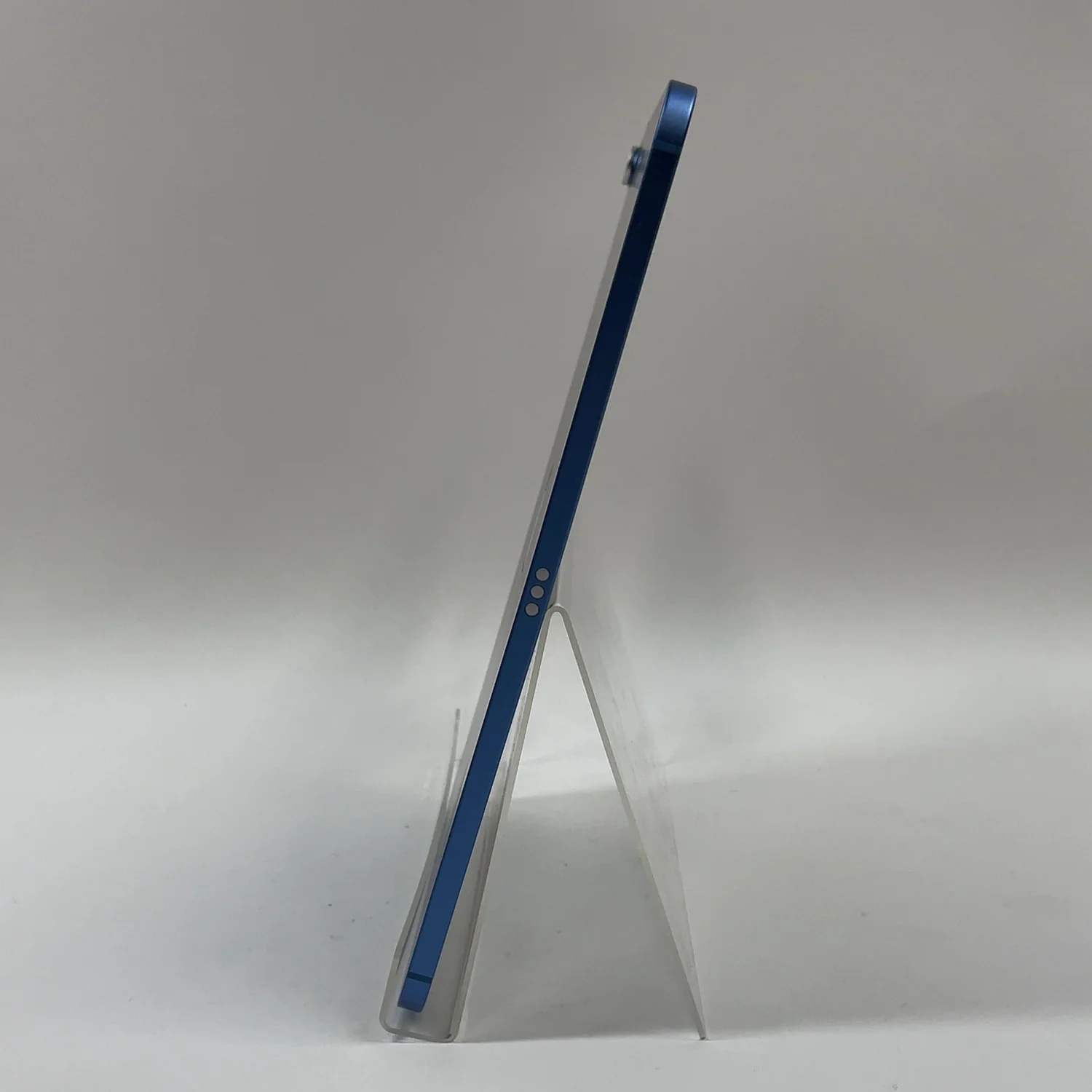 WiFi Only Apple iPad 10th Gen 64GB Blue MQ6K3LL/A - Image 5